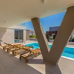 Vila Vista With Private Pool And Sauna Linardići