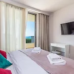 Vista With Private Pool And Sauna Βίλα
