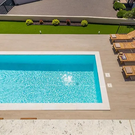 Vista With Private Pool And Sauna Vila