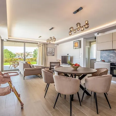 Villa Vista With Private Pool And Sauna Linardici