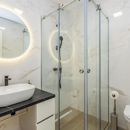 Vista With Private Pool And Sauna 빌라