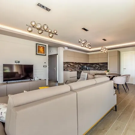 Vista With Private Pool And Sauna *