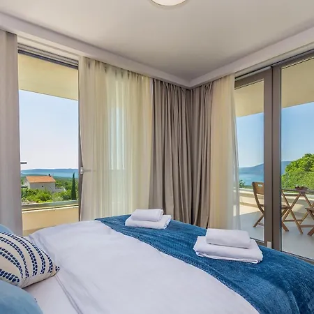 Villa Vista With Private Pool And Sauna *