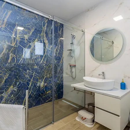 Villa Vista With Private Pool And Sauna Linardici
