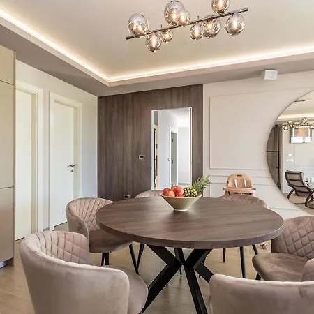 Villa Vista With Private Pool And Sauna