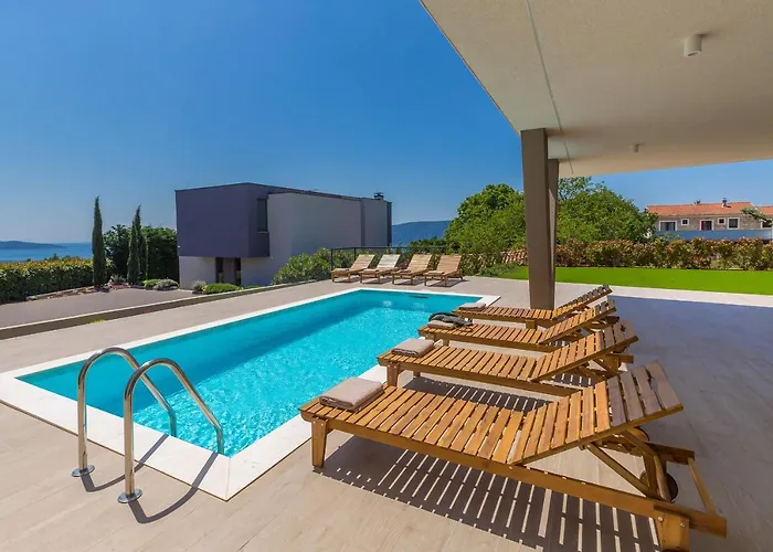 Vista With Private Pool And Sauna Villa *