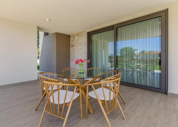 Villa Vista With Private Pool And Sauna Linardići