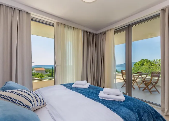 Villa Vista With Private Pool And Sauna *
