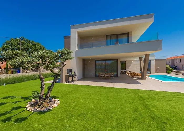 Vista With Private Pool And Sauna Villa