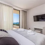 Vista With Private Pool And Sauna Villa *