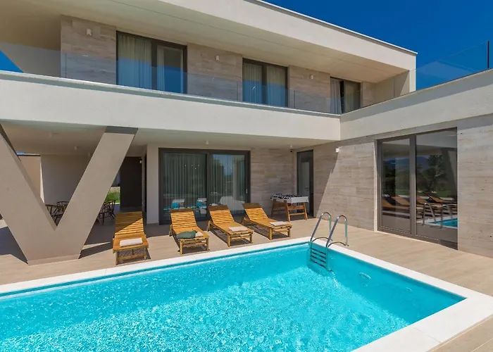 Villa Vista With Private Pool And Sauna Linardići