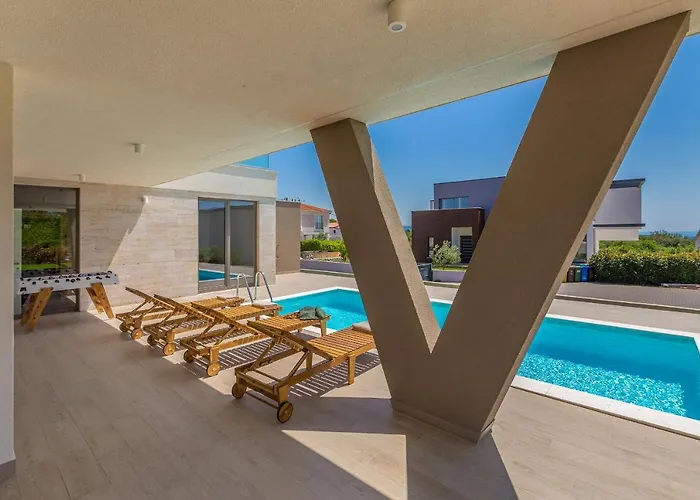 Villa Vista With Private Pool And Sauna Linardići