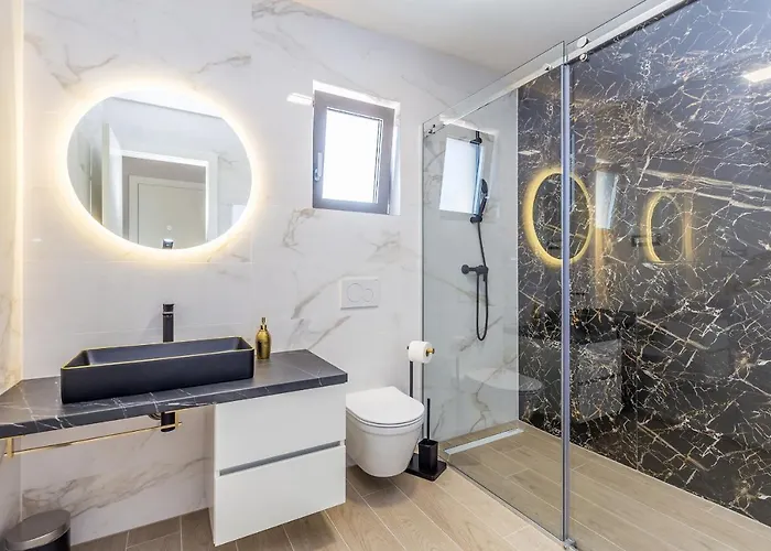 Villa Vista With Private Pool And Sauna *