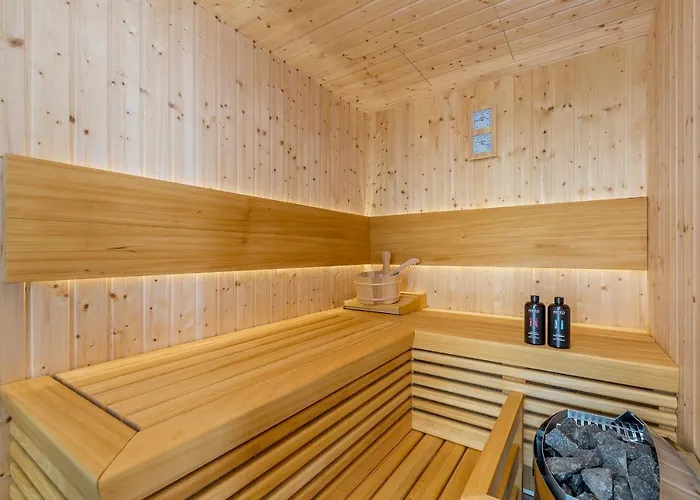 Vista With Private Pool And Sauna Villa *